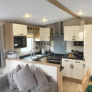 Jasmine 14 - A Peaceful & Spacious Caravan Holiday park